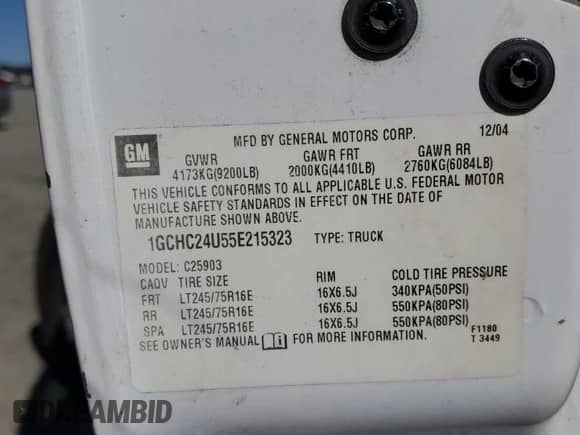 2005 Chevrolet Silverado 2500HD Work Truck z VIN 1GCHC24U55E215323, wystawiony jako Copart lot #48371095 z przebiegiem Nie podano mil oraz Szkoda całkowita • Salvage title. Historia ofert i sprzedaży dostępna na DreamBid. Obrazek 13.