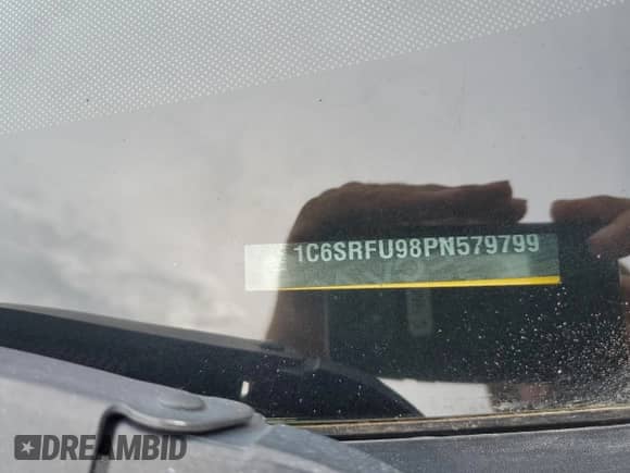 2023 Ram 1500 TRX z VIN 1C6SRFU98PN579799, wystawiony jako Copart lot #69139975 z przebiegiem 41 006 mil mil oraz Szkoda całkowita • Salvage title. Historia ofert i sprzedaży dostępna na DreamBid. Obrazek 12.