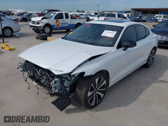 2022 Volvo S60 Momentum z VIN 7JRL12TZXNG160855, wystawiony jako IAAI lot #42598490 z przebiegiem 33 848 mil mil oraz . Historia ofert i sprzedaży dostępna na DreamBid. Obrazek 21.