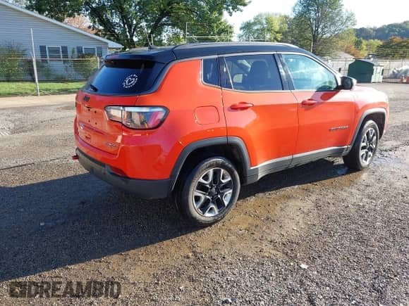 2018 Jeep Compass Trailhawk с VIN 3C4NJDDB3JT356310, выставлен на аукционе IAAI как лот 43358093 с пробегом 100 479 миль миль и . История ставок и продаж доступна на DreamBid. Изображение 4.