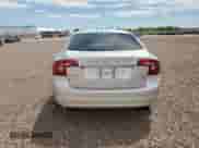 2015 Volvo S60 T5 Platinum с VIN YV1612TM3F1360099, выставлен на аукционе Copart как лот 53744175 с пробегом 87 383 миль миль и Списание • Salvage title. История ставок и продаж доступна на DreamBid. Изображение 6.