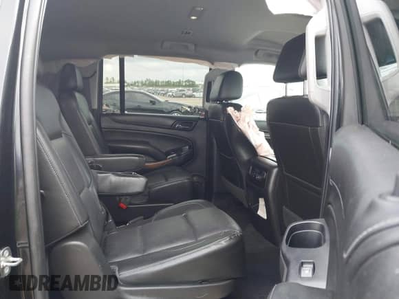 2018 Chevrolet Suburban Premier z VIN 1GNSKJKC2JR250540, wystawiony jako IAAI lot #41475451 z przebiegiem 38 751 mil mil oraz . Historia ofert i sprzedaży dostępna na DreamBid. Obrazek 8.