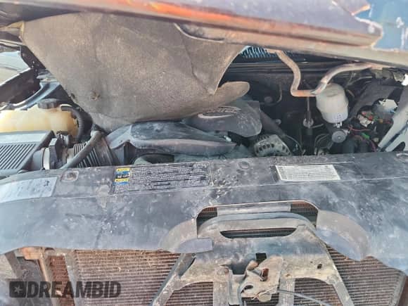 2004 Chevrolet Silverado 2500 LS z VIN 1GCGK23U04F104977, wystawiony jako Copart lot #66474245 z przebiegiem Nie podano mil oraz Szkoda całkowita • Salvage title. Historia ofert i sprzedaży dostępna na DreamBid. Obrazek 11.