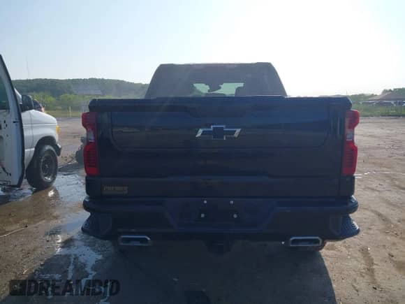 2024 Chevrolet Silverado 1500 Custom Trail Boss z VIN 3GCUDCE84RG425834, wystawiony jako IAAI lot #42396212 z przebiegiem 16 564 mil mil oraz . Historia ofert i sprzedaży dostępna na DreamBid. Obrazek 16.