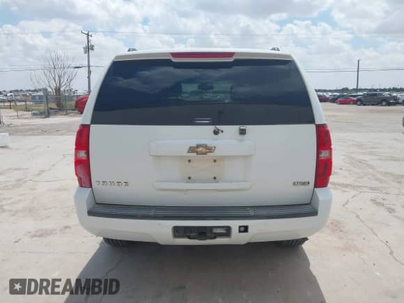 2010 Chevrolet Tahoe LS with VIN 1GNUCAE07AR286506, listed as a IAAI auction lot 43094593 with 234,553 mi miles and . Bid and sale history available at DreamBid. Image 16.