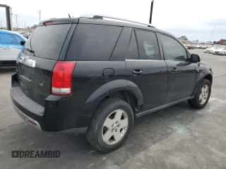 2006 Saturn VUE z VIN 5GZCZ53406S893989, wystawiony jako Copart lot #70904945 z przebiegiem 238 671 mil mil oraz Szkoda całkowita • Salvage title. Historia ofert i sprzedaży dostępna na DreamBid. Obrazek 3.