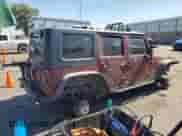 2007 Jeep Wrangler Unlimited Sahara z VIN 1J4GA59157L122909, wystawiony jako Copart lot #67484885 z przebiegiem Nie podano mil oraz Szkoda całkowita • Salvage title. Historia ofert i sprzedaży dostępna na DreamBid. Obrazek 3.