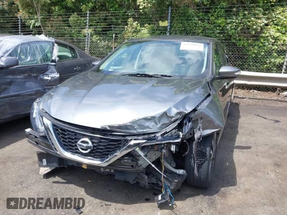 2017 Nissan Sentra SR с VIN 3N1AB7AP3HY397050, выставлен на аукционе IAAI как лот 42154893 с пробегом 95 572 миль миль и . История ставок и продаж доступна на DreamBid. Изображение 13.