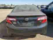 2014 Toyota Camry SE z VIN 4T1BK1FK9EU545210, wystawiony jako Copart lot #84420325 z przebiegiem 147 517 mil mil oraz Szkoda całkowita • Salvage title. Historia ofert i sprzedaży dostępna na DreamBid. Obrazek 6.
