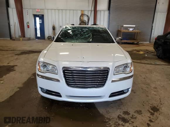 2011 Chrysler 300 C с VIN 2C3CK6CT7BH559984, выставлен на аукционе Copart как лот 56332715 с пробегом Не указан миль и Чистый • Clean title. История ставок и продаж доступна на DreamBid. Изображение 5.
