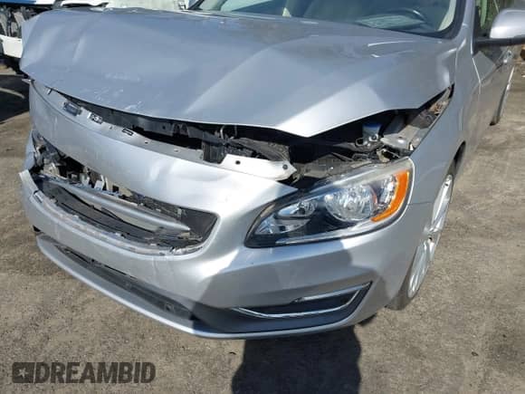 2018 Volvo S60 Inscription с VIN LYV402HK1JB177583, выставлен на аукционе IAAI как лот 41581460 с пробегом 78 995 миль миль и . История ставок и продаж доступна на DreamBid. Изображение 6.