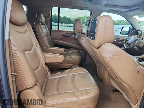 2016 Cadillac Escalade ESV Platinum z VIN 1GYS4KKJ2GR108828, wystawiony jako Copart lot #62887505 z przebiegiem 166 428 mil mil oraz Czysty tytuł • Clean title. Historia ofert i sprzedaży dostępna na DreamBid. Obrazek 11.