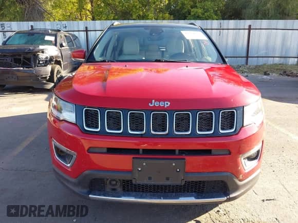 2018 Jeep Compass Limited z VIN 3C4NJDCB5JT238910, wystawiony jako IAAI lot #43359254 z przebiegiem 107 315 mil mil oraz . Historia ofert i sprzedaży dostępna na DreamBid. Obrazek 13.