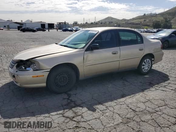 2004 Chevrolet Malibu Classic z VIN 1G1ND52F84M655572, wystawiony jako Copart lot #46145155 z przebiegiem 116 922 mil mil oraz Szkoda całkowita • Salvage title. Historia ofert i sprzedaży dostępna na DreamBid. Obrazek 1.