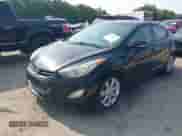 2013 Hyundai Elantra GLS z VIN KMHDH4AEXDU656597, wystawiony jako IAAI lot #42389315 z przebiegiem 173 093 mil mil oraz . Historia ofert i sprzedaży dostępna na DreamBid. Obrazek 18.