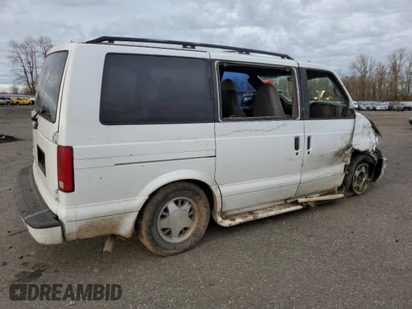 2000 Chevrolet Astro с VIN 1GNDM19W4YB137744, выставлен на аукционе Copart как лот 86167274 с пробегом Не указан миль и Списание • Salvage title. История ставок и продаж доступна на DreamBid. Изображение 3.