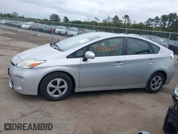 2015 Toyota Prius Four z VIN JTDKN3DU9F0409955, wystawiony jako IAAI lot #43446223 z przebiegiem 278 165 mil mil oraz . Historia ofert i sprzedaży dostępna na DreamBid. Obrazek 14.