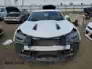2018 Chevrolet Camaro 2SS z VIN 1G1FH1R7XJ0189923, wystawiony jako Copart lot #81663315 z przebiegiem 75 038 mil mil oraz Szkoda całkowita • Salvage title. Historia ofert i sprzedaży dostępna na DreamBid. Obrazek 5.