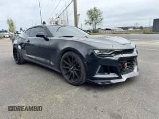 2019 Chevrolet Camaro 1SS z VIN 1G1FE1R76K0151129, wystawiony jako Copart lot #86191635 z przebiegiem 41 111 mil mil oraz Szkoda całkowita • Salvage title. Historia ofert i sprzedaży dostępna na DreamBid. Obrazek 1.