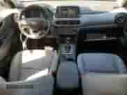 2021 Hyundai Kona Ultimate z VIN KM8K5CA56MU666408, wystawiony jako Copart lot #68160995 z przebiegiem 49 074 mil mil oraz Szkoda całkowita • Salvage title. Historia ofert i sprzedaży dostępna na DreamBid. Obrazek 8.