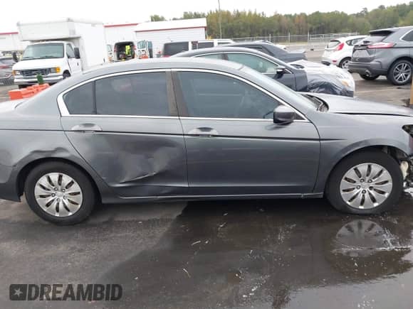 2012 Honda Accord LX z VIN 1HGCP2F31CA169658, wystawiony jako IAAI lot #43400841 z przebiegiem 284 569 mil mil oraz . Historia ofert i sprzedaży dostępna na DreamBid. Obrazek 13.