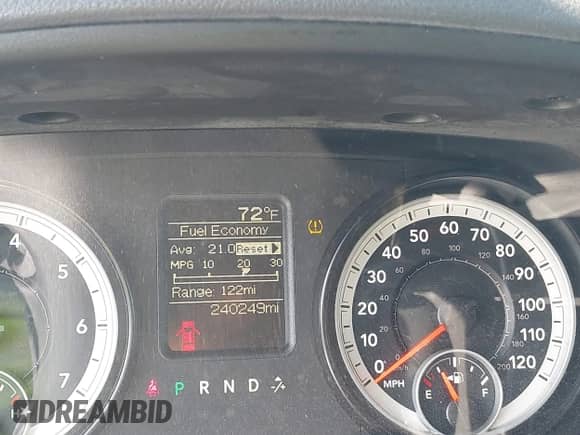 2014 Ram 1500 Express z VIN 3C6JR6AT1EG156872, wystawiony jako IAAI lot #42364099 z przebiegiem 240 249 mil mil oraz . Historia ofert i sprzedaży dostępna na DreamBid. Obrazek 7.