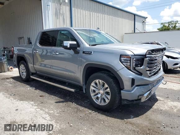 2023 GMC Sierra 1500 Denali z VIN 1GTUUGED7PZ270231, wystawiony jako Copart lot #58398935 z przebiegiem 14 572 mil mil oraz Nie do naprawy • Non repairable. Historia ofert i sprzedaży dostępna na DreamBid. Obrazek 4.