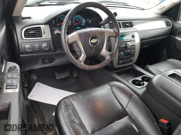 2014 Chevrolet Silverado 3500HD LTZ с VIN 1GC4K1C81EF128528, выставлен на аукционе Copart как лот 86098474 с пробегом 179 717 миль миль и Списание • Salvage title. История ставок и продаж доступна на DreamBid. Изображение 8.