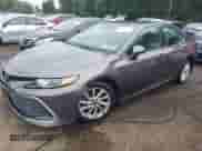 2023 Toyota Camry LE z VIN 4T1C11AK3PU141255, wystawiony jako IAAI lot #42938395 z przebiegiem 59 258 mil mil oraz . Historia ofert i sprzedaży dostępna na DreamBid. Obrazek 18.