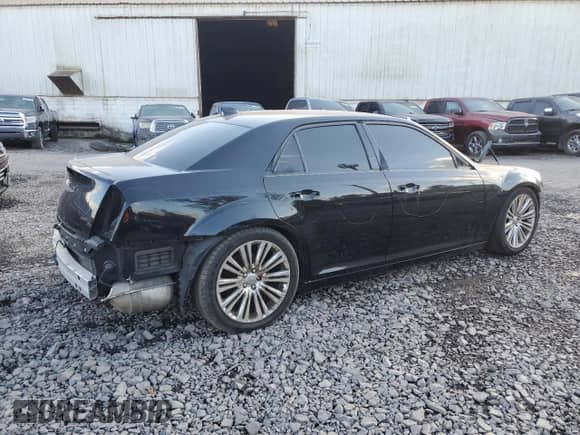 2021 Chrysler 300 S z VIN 2C3CCABG8MH634392, wystawiony jako Copart lot #89629555 z przebiegiem Nie podano mil oraz Szkoda całkowita • Salvage title. Historia ofert i sprzedaży dostępna na DreamBid. Obrazek 3.