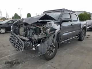 2021 Toyota Tacoma TRD Off Road with VIN 3TMCZ5AN4MM452580, listed as a Copart auction lot 84652395 with 20,866 mi miles and Salvage title. Bid and sale history available at DreamBid. Image 1.