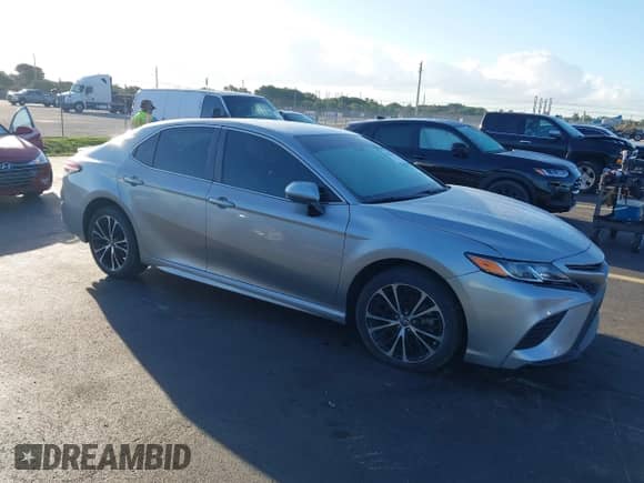2018 Toyota Camry SE с VIN 4T1B11HK2JU108174, выставлен на аукционе IAAI как лот 43536123 с пробегом 9 549 миль миль и . История ставок и продаж доступна на DreamBid. Изображение 13.