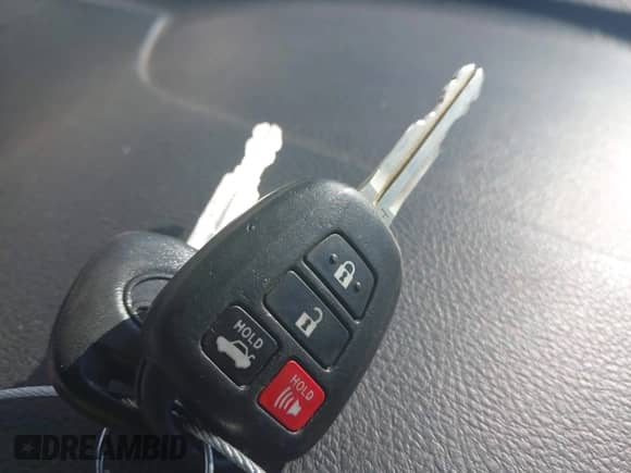 2015 Toyota Camry SE z VIN 4T1BF1FKXFU498713, wystawiony jako IAAI lot #43491138 z przebiegiem 211 840 mil mil oraz . Historia ofert i sprzedaży dostępna na DreamBid. Obrazek 11.