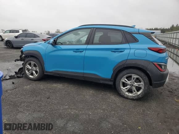 2022 Hyundai Kona SEL z VIN KM8K3CAB0NU761978, wystawiony jako Copart lot #82468725 z przebiegiem 59 927 mil mil oraz Szkoda całkowita • Salvage title. Historia ofert i sprzedaży dostępna na DreamBid. Obrazek 2.