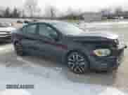 2018 Volvo S60 Dynamic с VIN YV140MTL9J2461910, выставлен на аукционе Copart как лот 45657145 с пробегом 135 581 миль миль и Списание • Salvage title. История ставок и продаж доступна на DreamBid. Изображение 4.