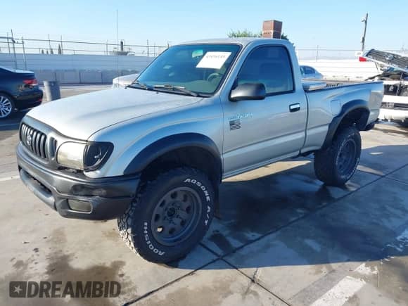 2004 Toyota Tacoma PreRunner z VIN 5TENM92N74Z315147, wystawiony jako IAAI lot #43494145 z przebiegiem 300 130 mil mil oraz . Historia ofert i sprzedaży dostępna na DreamBid. Obrazek 2.