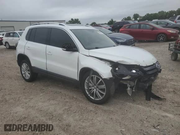 2016 Volkswagen Tiguan S с VIN WVGAV7AX7GW583485, выставлен на аукционе Copart как лот 63003475 с пробегом 108 230 миль миль и Списание • Salvage title. История ставок и продаж доступна на DreamBid. Изображение 4.