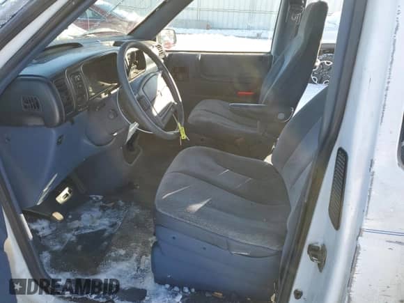 1994 Dodge Caravan Grand SE z VIN 1B4GH44R7RX384139, wystawiony jako Copart lot #87722835 z przebiegiem 173 830 mil mil oraz Szkoda całkowita • Salvage title. Historia ofert i sprzedaży dostępna na DreamBid. Obrazek 7.