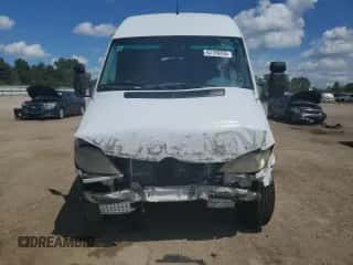 2005 Dodge Sprinter с VIN WD0PD644455841663, выставлен на аукционе Copart как лот 62186265 с пробегом 247 346 миль миль и Списание • Salvage title. История ставок и продаж доступна на DreamBid. Изображение 5.