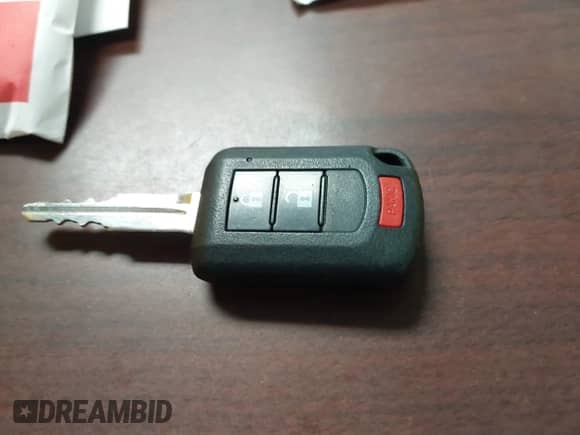 2023 Mitsubishi Outlander ES z VIN JA4ARUAU5PU013679, wystawiony jako IAAI lot #42175376 z przebiegiem 19 024 mil mil oraz . Historia ofert i sprzedaży dostępna na DreamBid. Obrazek 11.