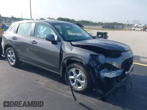 2025 Honda HR-V LX с VIN 3CZRZ1H33SM718556, выставлен на аукционе IAAI как лот 42620898 с пробегом 43 508 миль миль и . История ставок и продаж доступна на DreamBid. Изображение 1.