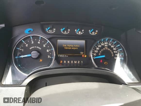 2013 Ford F-150 XL z VIN 1FTFW1CF7DFB80000, wystawiony jako Copart lot #68491135 z przebiegiem 174 522 mil mil oraz Szkoda całkowita • Salvage title. Historia ofert i sprzedaży dostępna na DreamBid. Obrazek 9.