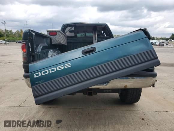 2001 Dodge 2500 with VIN 3B7KF236X1G718235, listed as a Copart auction lot 81777845 with 188,691 mi miles and Salvage title. Bid and sale history available at DreamBid. Image 6.