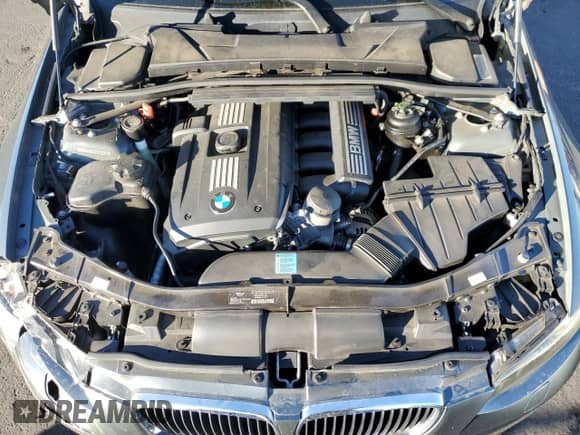 2010 BMW 3 Series 328i с VIN WBAWL1C51APX12229, выставлен на аукционе Copart как лот 90730355 с пробегом 142 794 миль миль и Списание • Salvage title. История ставок и продаж доступна на DreamBid. Изображение 11.