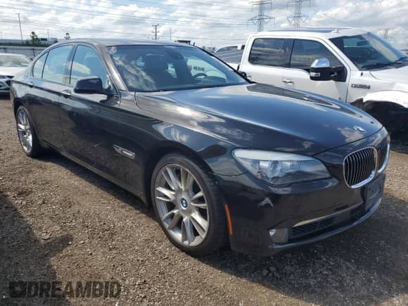 2011 BMW 7 Series 750i xDrive with VIN WBAKC6C51BC395461, listed as a Copart auction lot 62537865 with 87,689 mi miles and Clean title. Bid and sale history available at DreamBid. Image 4.