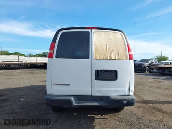 2007 Chevrolet Express Cargo with VIN 1GCGG25V271197073, listed as a IAAI auction lot 41789063 with 48,198 mi miles and . Bid and sale history available at DreamBid. Image 6.