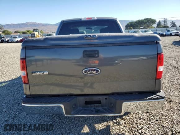 2005 Ford F-150 XLT z VIN 1FTRW12W45FA37831, wystawiony jako Copart lot #81998295 z przebiegiem 212 412 mil mil oraz Szkoda całkowita • Salvage title. Historia ofert i sprzedaży dostępna na DreamBid. Obrazek 6.