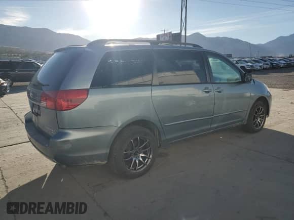 2005 Toyota Sienna LE with VIN 5TDBA23C65S039431, listed as a Copart auction lot 72048745 with 275,637 mi miles and Salvage title. Bid and sale history available at DreamBid. Image 3.