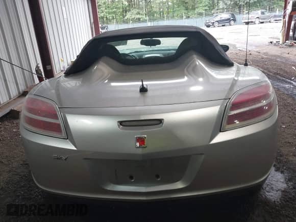 2007 Saturn Sky с VIN 1G8MB35B47Y112409, выставлен на аукционе IAAI как лот 42706903 с пробегом 151 794 миль миль и . История ставок и продаж доступна на DreamBid. Изображение 16.