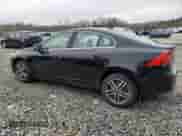 2015 Volvo S60 T5 Platinum с VIN YV1612TMXF1347012, выставлен на аукционе Copart как лот 52639184 с пробегом 109 005 миль миль и Списание • Salvage title. История ставок и продаж доступна на DreamBid. Изображение 2.